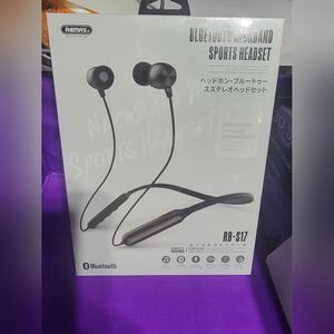 Remax bluetooth earphones